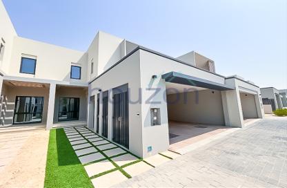 فيلا - 3 - 5 للايجار في تاون هاوس قرية جبل علي - قرية جبل علي - جبل علي - دبي
