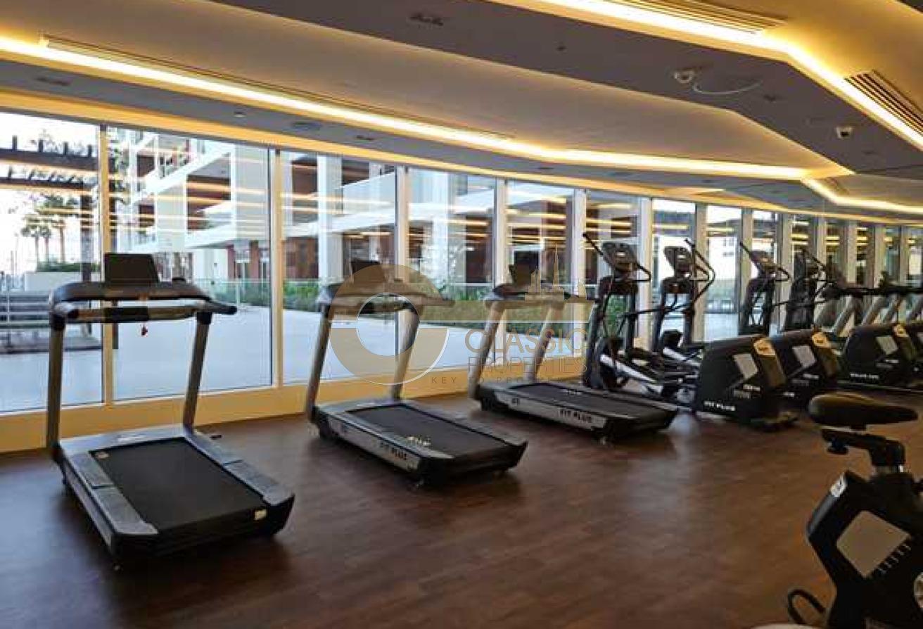SPACIOUS STUDIO | FULLY FURNISHED | MID FLOOR UNIT photo 12