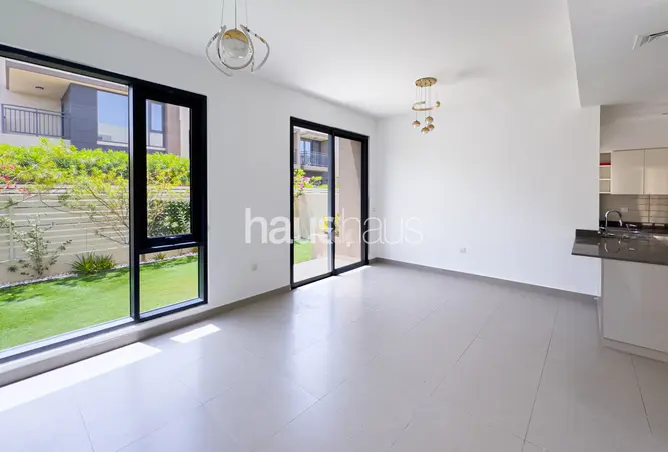 136092804 - Property Image 2