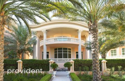 Villa - 4 - 7 for sale in Raffles The Palm - The Crescent - Palm Jumeirah - Dubai