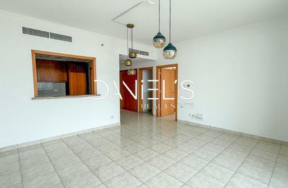 Apartment - 1 Bedroom - 1 Bathroom for rent in The Links East Tower - The Links - The Views - Dubai