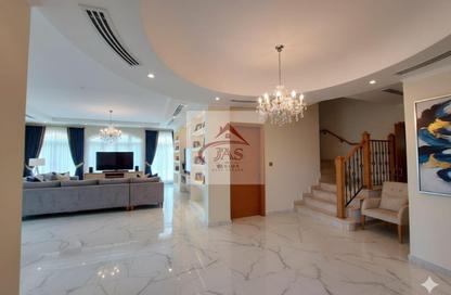 Villa - 5 - 6 for rent in District 2 - Jumeirah Park - Dubai