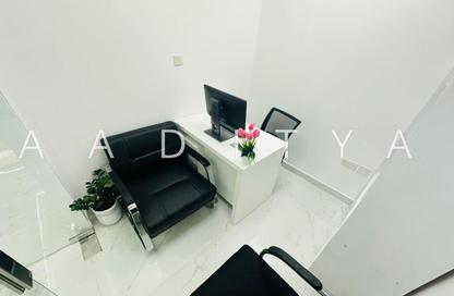 Office Space - Studio - 1 Bathroom for rent in Reem Residency - Al Karama - Dubai