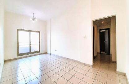 Apartment - 2 - 3 for rent in Al Khabaisi - Deira - Dubai