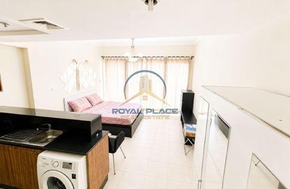 Apartment - Studio - 1 Bathroom for rent in Burj Al Nujoom - Downtown Dubai - Dubai Apartment - Studio - 1 Bathroom for rent in Burj Al Nujoom - Downtown Dubai - Dubai