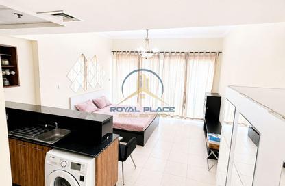 Apartment - Studio - 1 Bathroom for rent in Burj Al Nujoom - Downtown Dubai - Dubai Apartment - Studio - 1 Bathroom for rent in Burj Al Nujoom - Downtown Dubai - Dubai