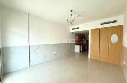 Apartment - Studio - 1 for rent in May Residence 3 - May Residence - District 10 - Jumeirah Village Circle - Dubai Apartment - Studio - 1 for rent in May Residence 3 - May Residence - District 10 - Jumeirah Village Circle - Dubai