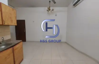 Apartment - Studio - 1 Bathroom for rent in Muwailih Building - Muwaileh - Sharjah