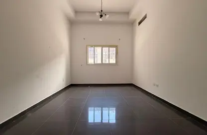 شقة - غرفة نوم - 1 حمام للايجار في الفلاح - تجارية مويلح - الشارقة