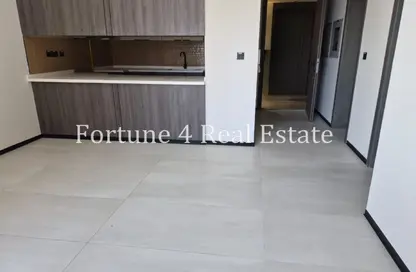 شقة - 1 حمام للايجار في اميرالد فيجن تاور - مثلث قرية جميرا - دبي