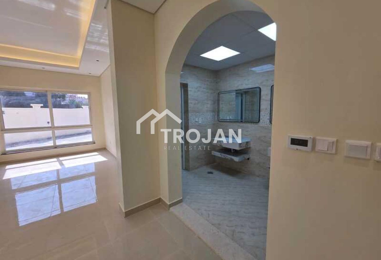 Negotiable | New 5BR Villa | Maid & Driver photo 20