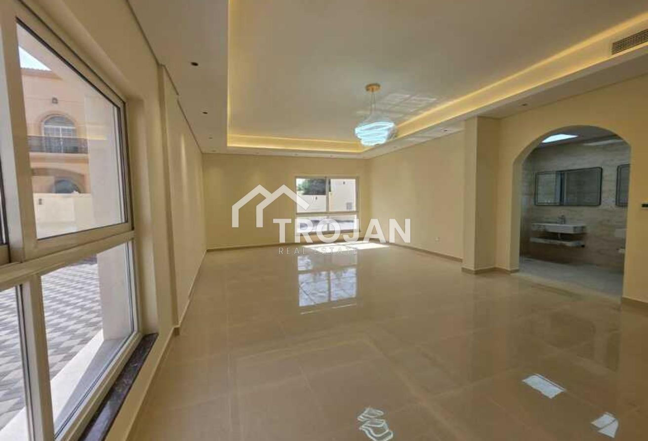 Negotiable | New 5BR Villa | Maid & Driver photo 4