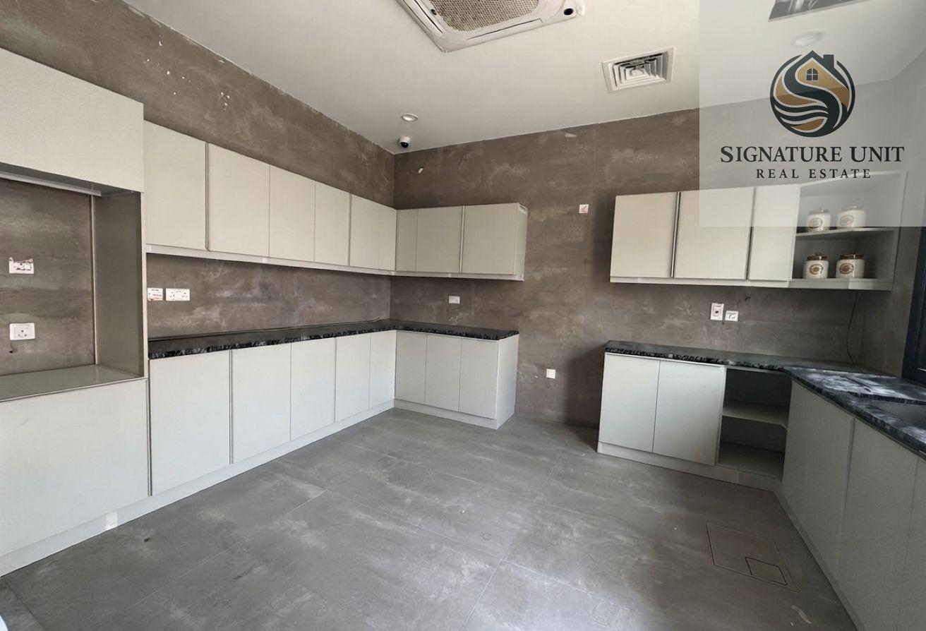Brand New | 5BR Villa with Driver | 3 Parking photo 16
