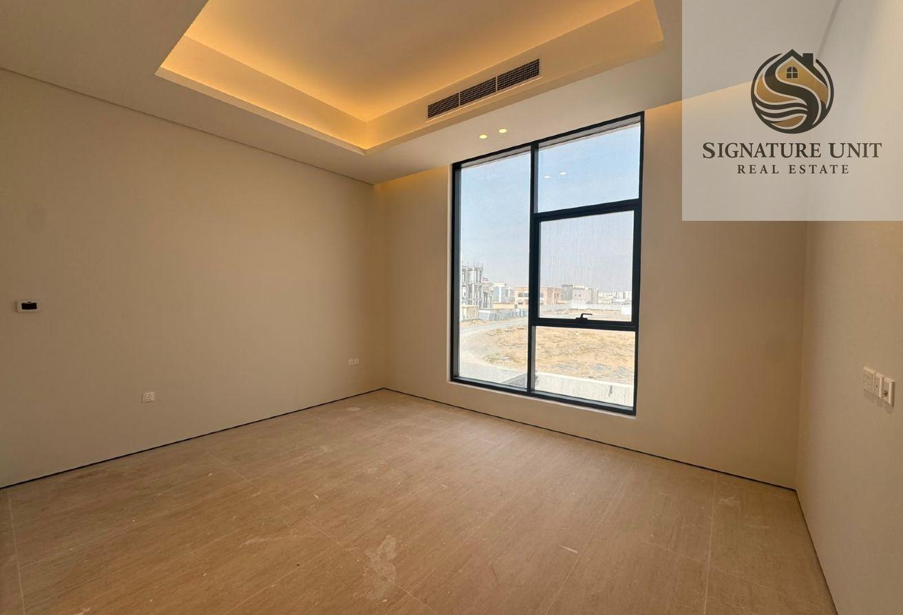 Brand New | 5BR Villa with Driver | 3 Parking photo 15