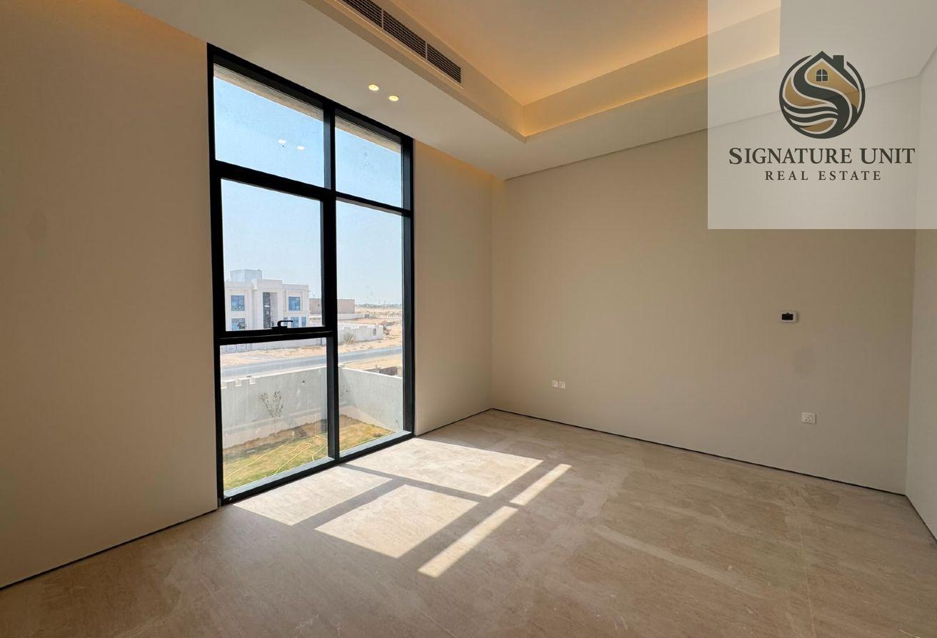 Brand New | 5BR Villa with Driver | 3 Parking photo 11