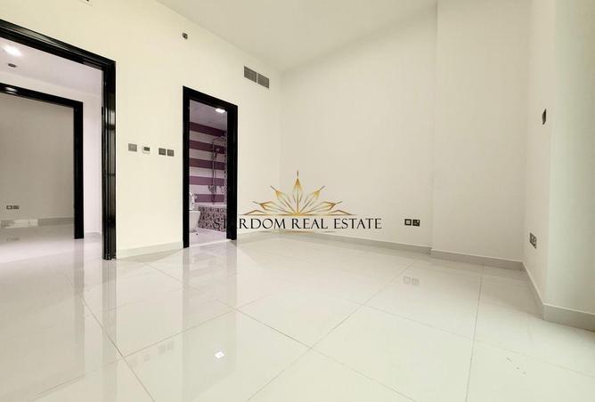 83672162 - Property Image 3