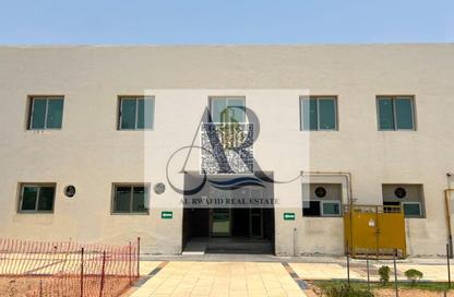 سكن عمال - استوديو - 8 حمامات للايجار في مبني علي موسى - الصجعة الصناعية - الصجعة - الشارقة