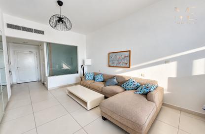 Apartment - Studio - 1 for rent in Palm Views West - Palm Views - Palm Jumeirah - Dubai Apartment - Studio - 1 for rent in Palm Views West - Palm Views - Palm Jumeirah - Dubai