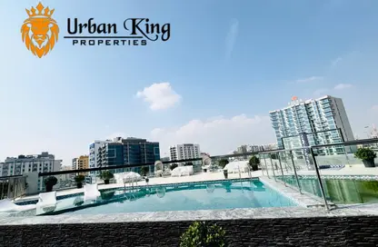 شقة - غرفة نوم - 2 حمامات للايجار في أو إس تي 11 - مجان - دبي لاند - دبي