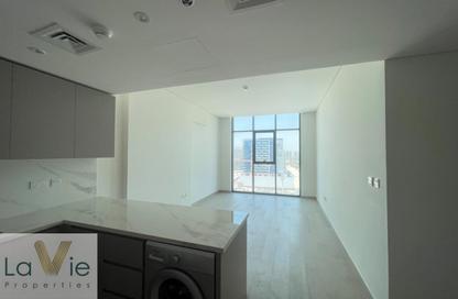 Apartment - 2 - 2 for rent in Fawad Azizi Residence - Dubai Healthcare City 2 - Al Jaddaf - Dubai