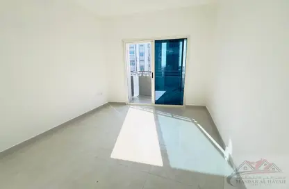 شقة - غرفة نوم - 1 حمام للايجار في رشيد تاور 3 - التعاون - الشارقة