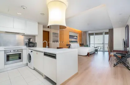 Apartment - Studio - 1 Bathroom for sale in The Dubai Mall Residences - Downtown Dubai - Dubai