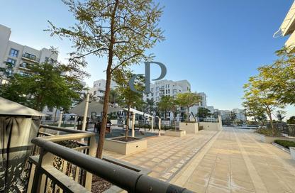 Apartment - 3 Bedrooms - 4 Bathrooms for sale in Zahra Apartments 1A - Zahra Apartments 1 - Zahra Apartments - Town Square - Dubai