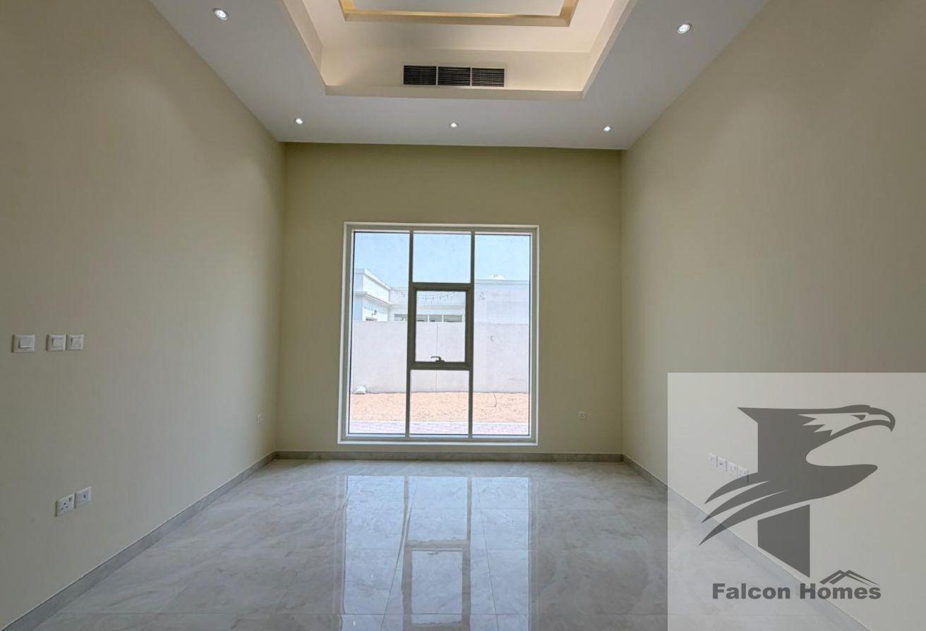 Spacious 4BR Villa with Garden Area | Single Floor photo 4