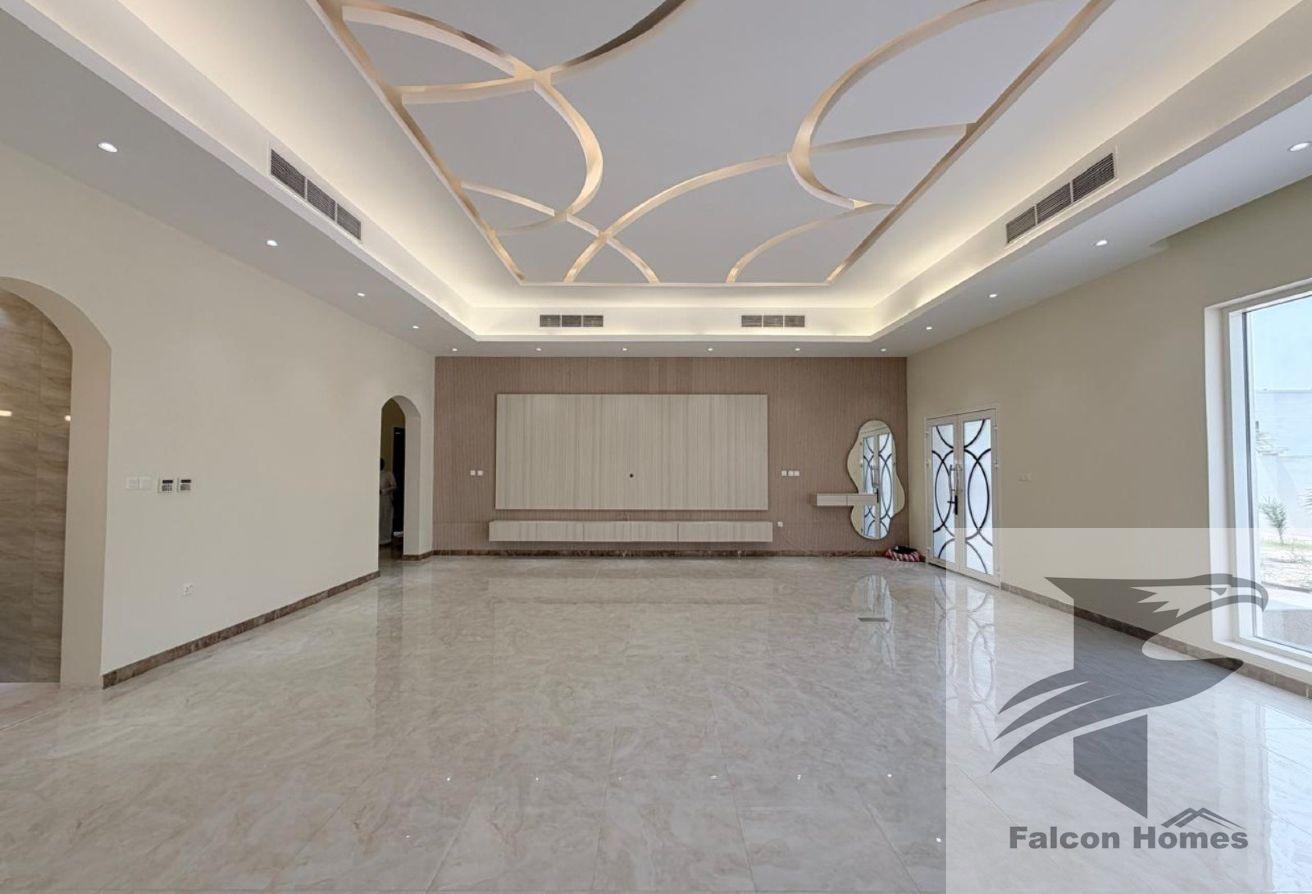 Spacious 4BR Villa with Garden Area | Single Floor photo 2