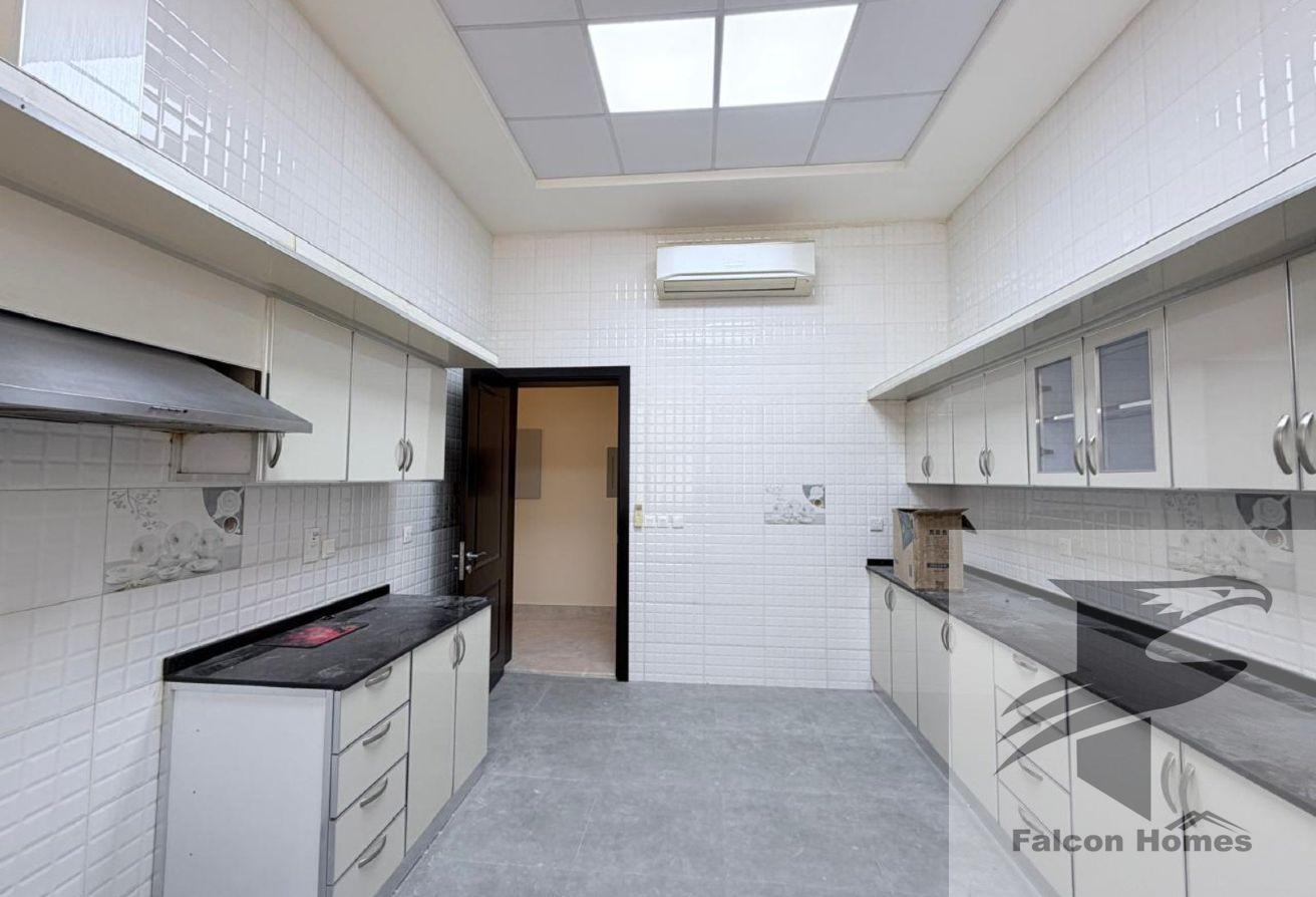 Spacious 4BR Villa with Garden Area | Single Floor photo 11