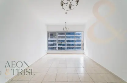 شقة - 2 غرف نوم - 2 حمامات للايجار في سكاي كورتس تاور D - أبراج سكاي كورتس - مجمع دبي ريزيدنس - دبي لاند - دبي