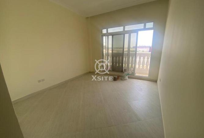 100867989 - Property Image 2