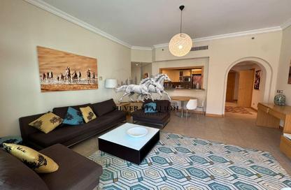Apartment - 2 Bedrooms - 3 Bathrooms for rent in Al Das - Shoreline Apartments - Palm Jumeirah - Dubai