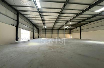 Warehouse - Studio for rent in Al Sajaa - Sharjah