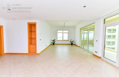 Apartment - 3 Bedrooms - 3 Bathrooms for rent in Al Sultana - Shoreline Apartments - Palm Jumeirah - Dubai