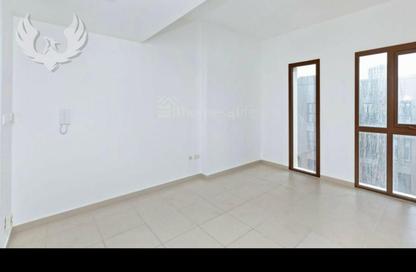 Apartment - Studio - 1 Bathroom for rent in Hayat Boulevard 2B - Hayat Boulevard 2 - Hayat Boulevard - Town Square - Dubai