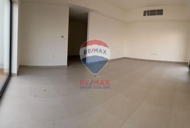 74238182 - Property Image 3