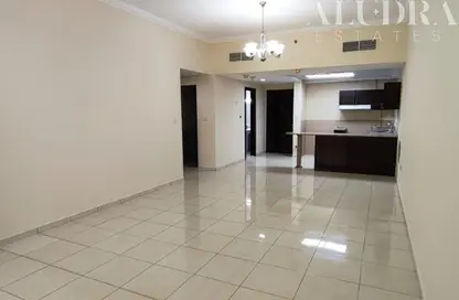 شقة - 2 غرف نوم - 3 حمامات للايجار في برج ربيعة - مجان - دبي لاند - دبي