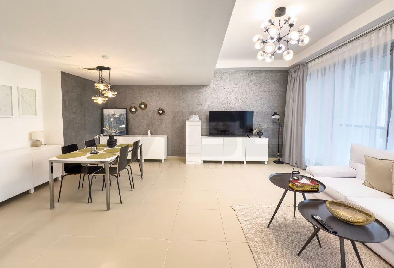Classy Beachfront living I Bills included