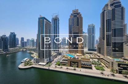 Apartment - 1 - 1 for rent in Cayan Tower - Dubai Marina - Dubai