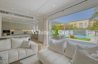 Villa - 3 - 3 for sale in Springs 11 - The Springs - Dubai