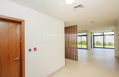Villa - 4 Bedrooms - 5 Bathrooms for sale in West Yas - Yas Island - Abu Dhabi