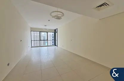 Apartment - 2 Bedrooms - 2 Bathrooms for rent in Bahwan Tower Downtown - Downtown Dubai - Dubai