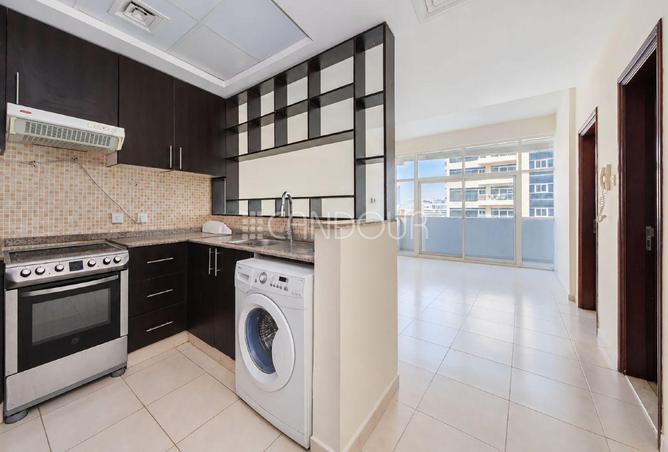 Unfurnished | Flexible cheques | Pool View photo 3
