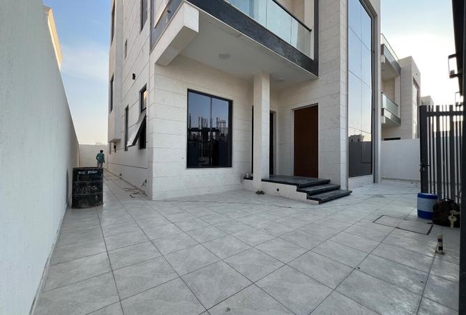 121553458 - Property Image 3