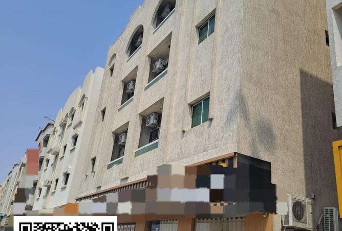 Building for sale in Muwaileh; excellent annual re