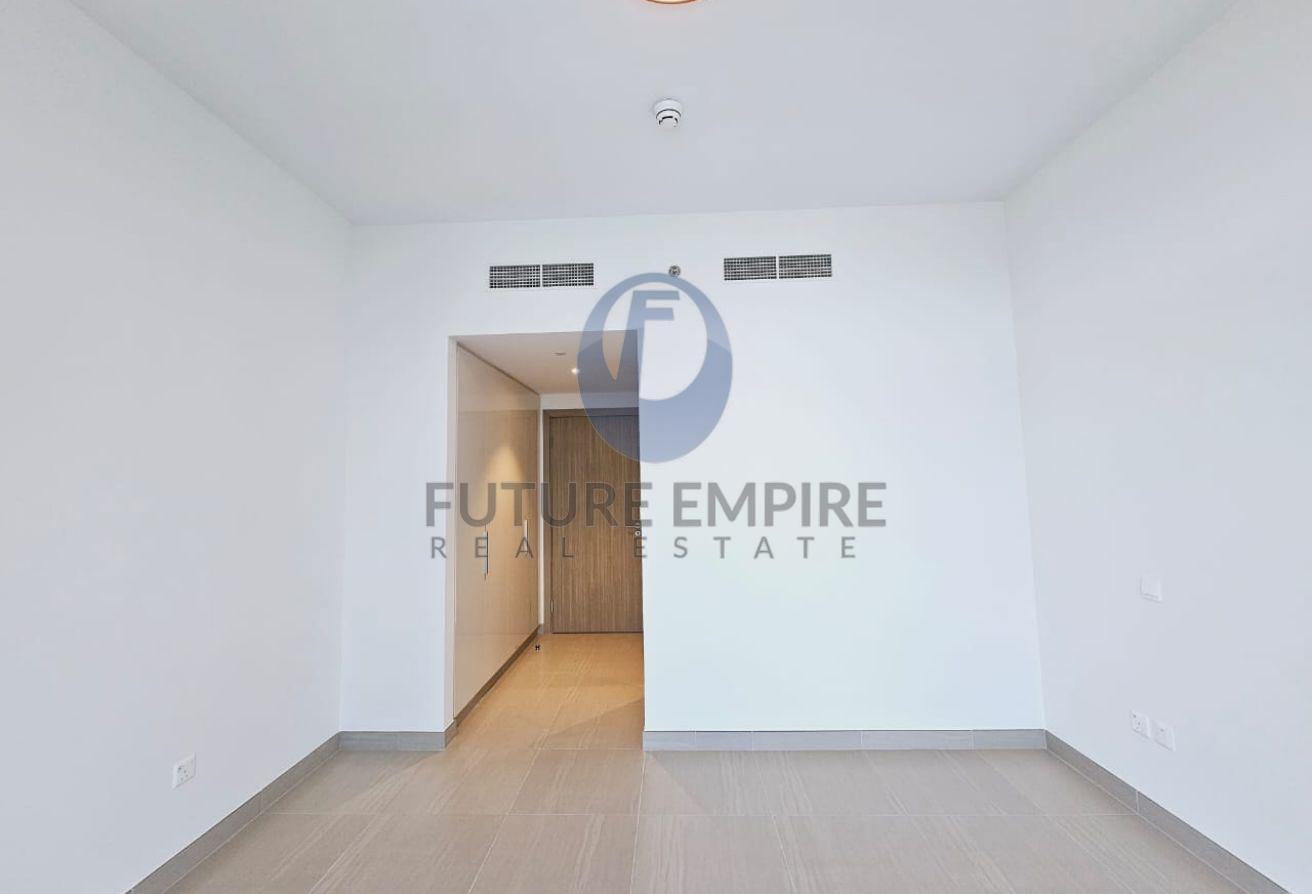 WATERFRONT APARTMENT |HUGE 2BR + MAID| White Goods photo 13