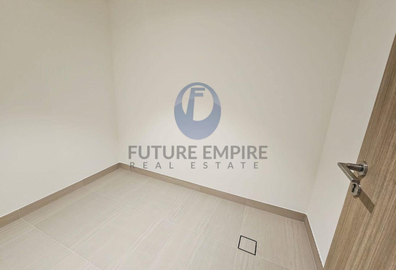WATERFRONT APARTMENT |HUGE 2BR + MAID| White Goods photo 12
