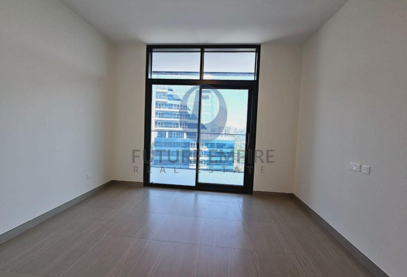 WATERFRONT APARTMENT |HUGE 2BR + MAID| White Goods photo 2