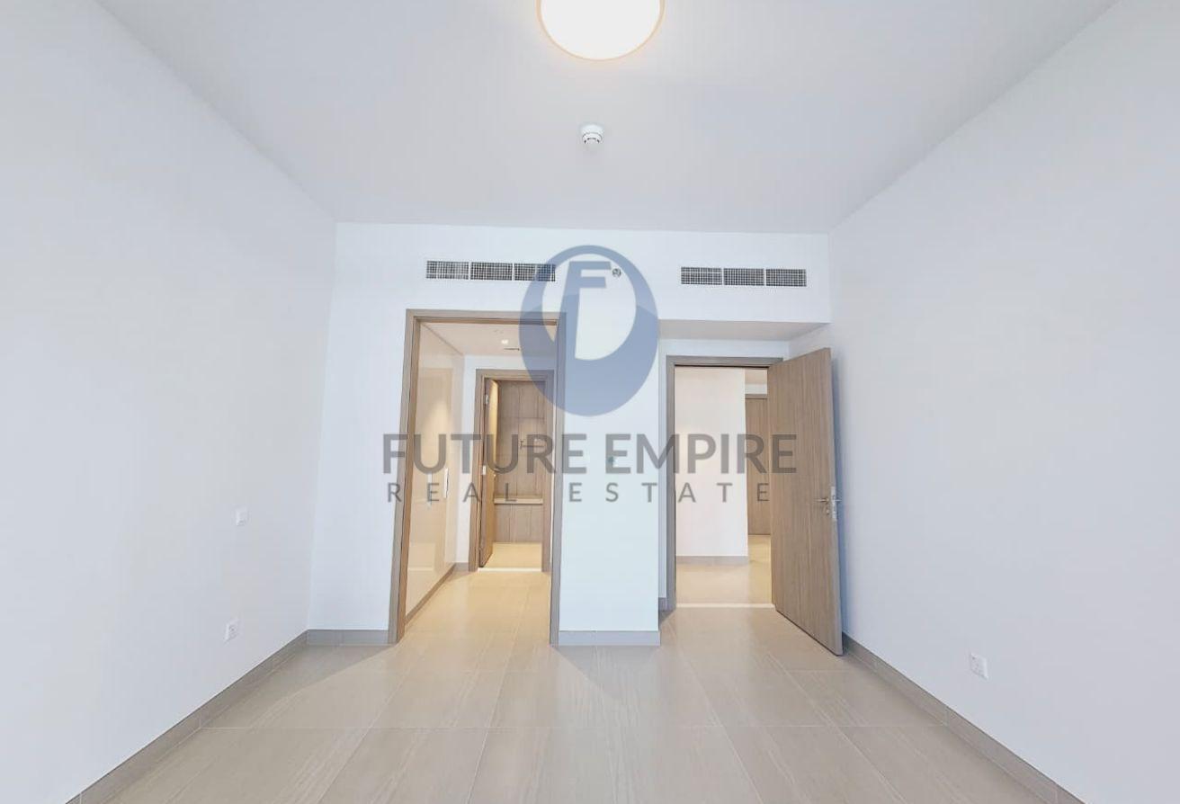 WATERFRONT APARTMENT |HUGE 2BR + MAID| White Goods photo 5